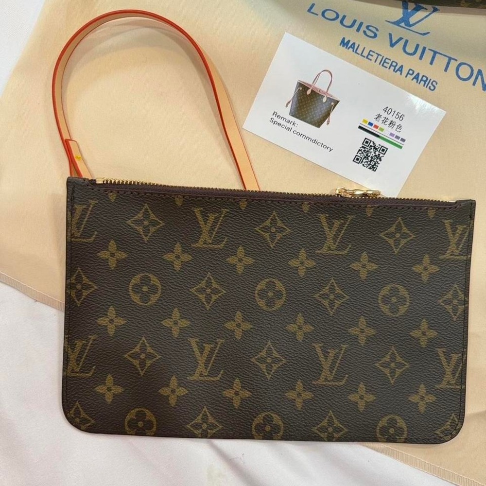 Monogram tote - Picture 4 of 8